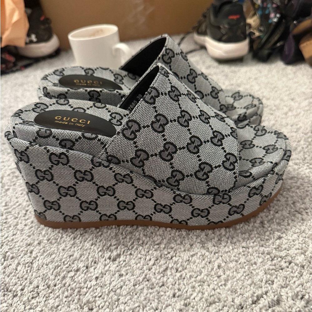 Copy GG Gray Women's Wedge Shoes sz 9